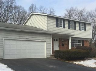 66 Vichy Dr, Saratoga Springs, NY 12866
