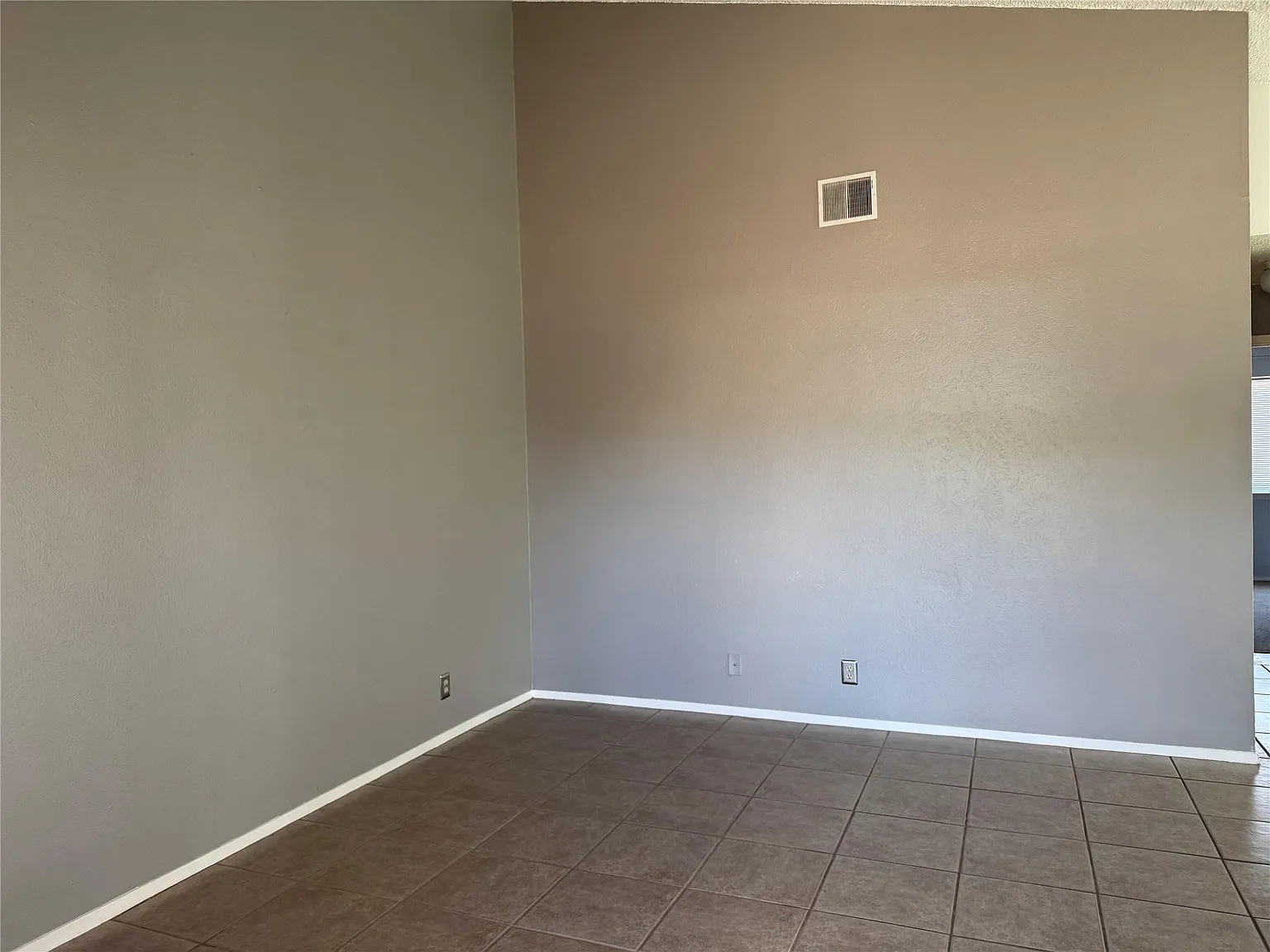 2 bed, 2.0 bath, 915 sqft, $1,400 — Photo 4