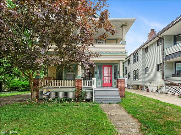 2nd image of 1319 Lakewood Ave