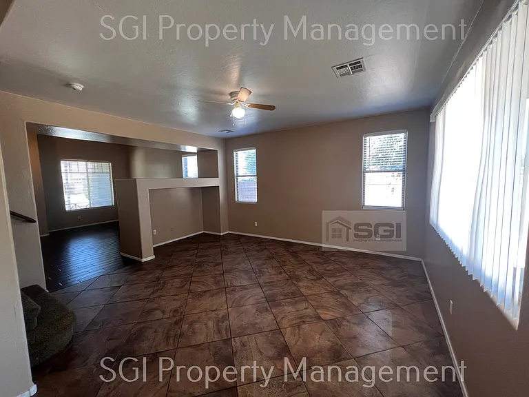 15101 N 173rd Dr — Photo 10