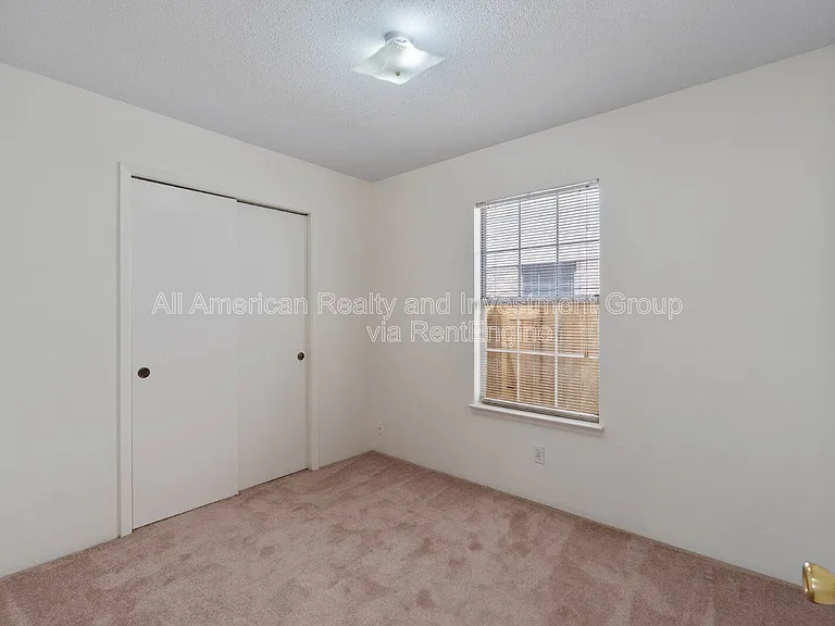 510 Woodland Park Cir — Photo 16