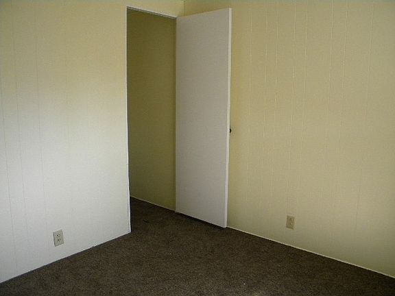 4th image of 18 Lakewood Ave