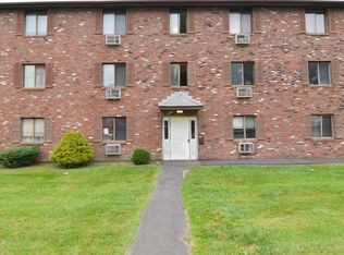130 Woodglen Dr, Waterbury, CT 06705
