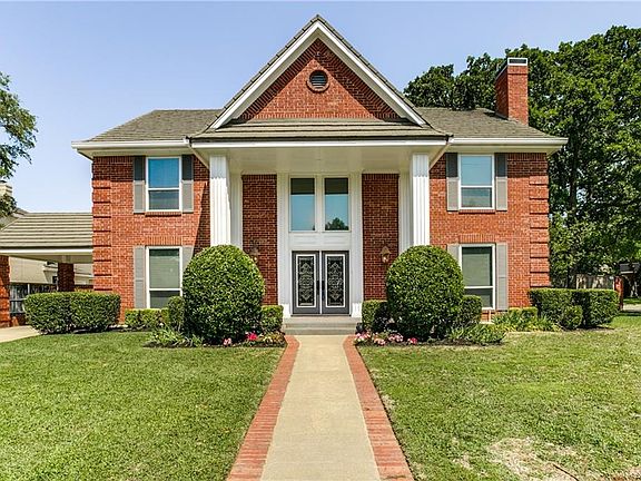 3rd image of 5105 Deerwood Park Dr