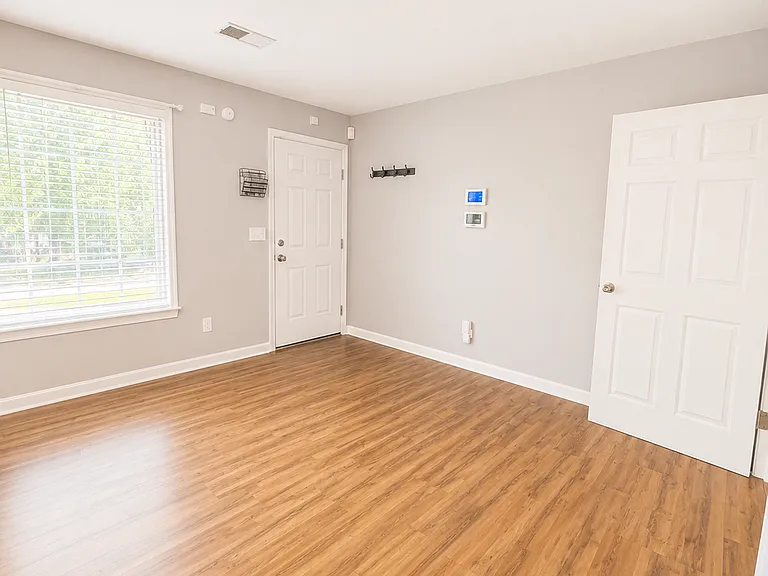 9 Dean Crest Ct — Photo 3