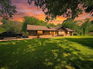 155 County Road 133, Alvin, TX 77511