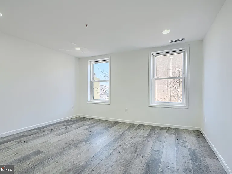 7 Carrollton Ave — Photo 15
