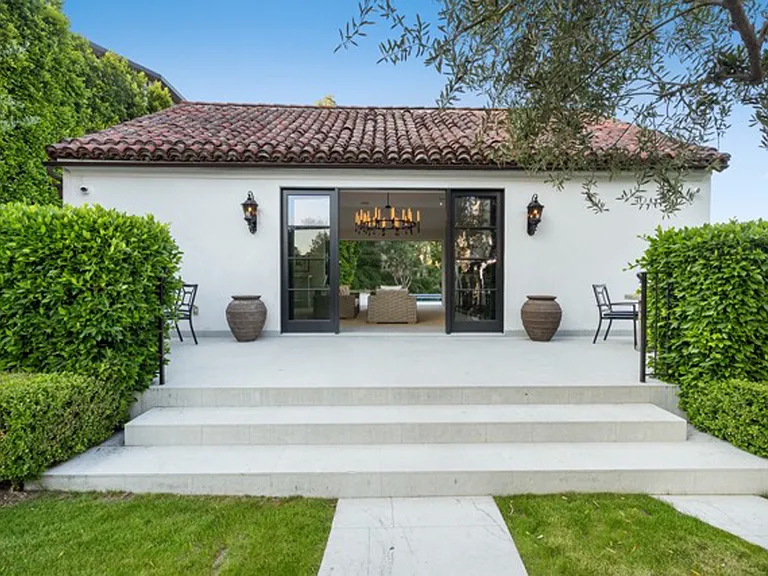 8159 Hollywood Blvd — Photo 43