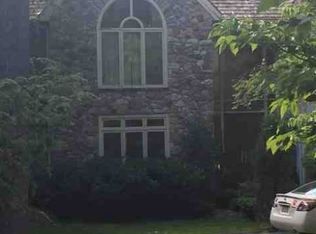 1271 Farm Rd, Berwyn, PA 19312