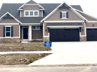 1632 Kingsland Dr, Byron Center, MI 49315