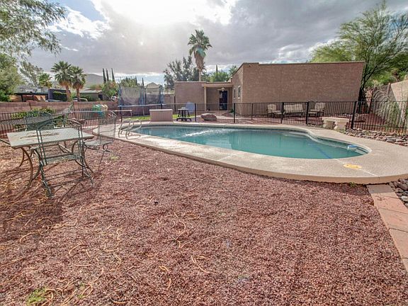 4th image of 2852 W Saint Tropaz Ave