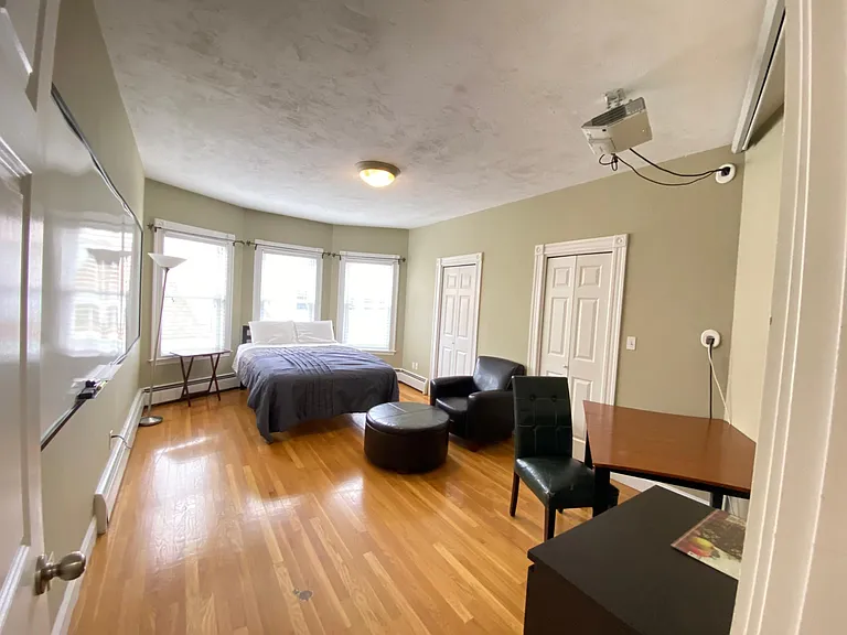480 Medford St #6 — Photo 2