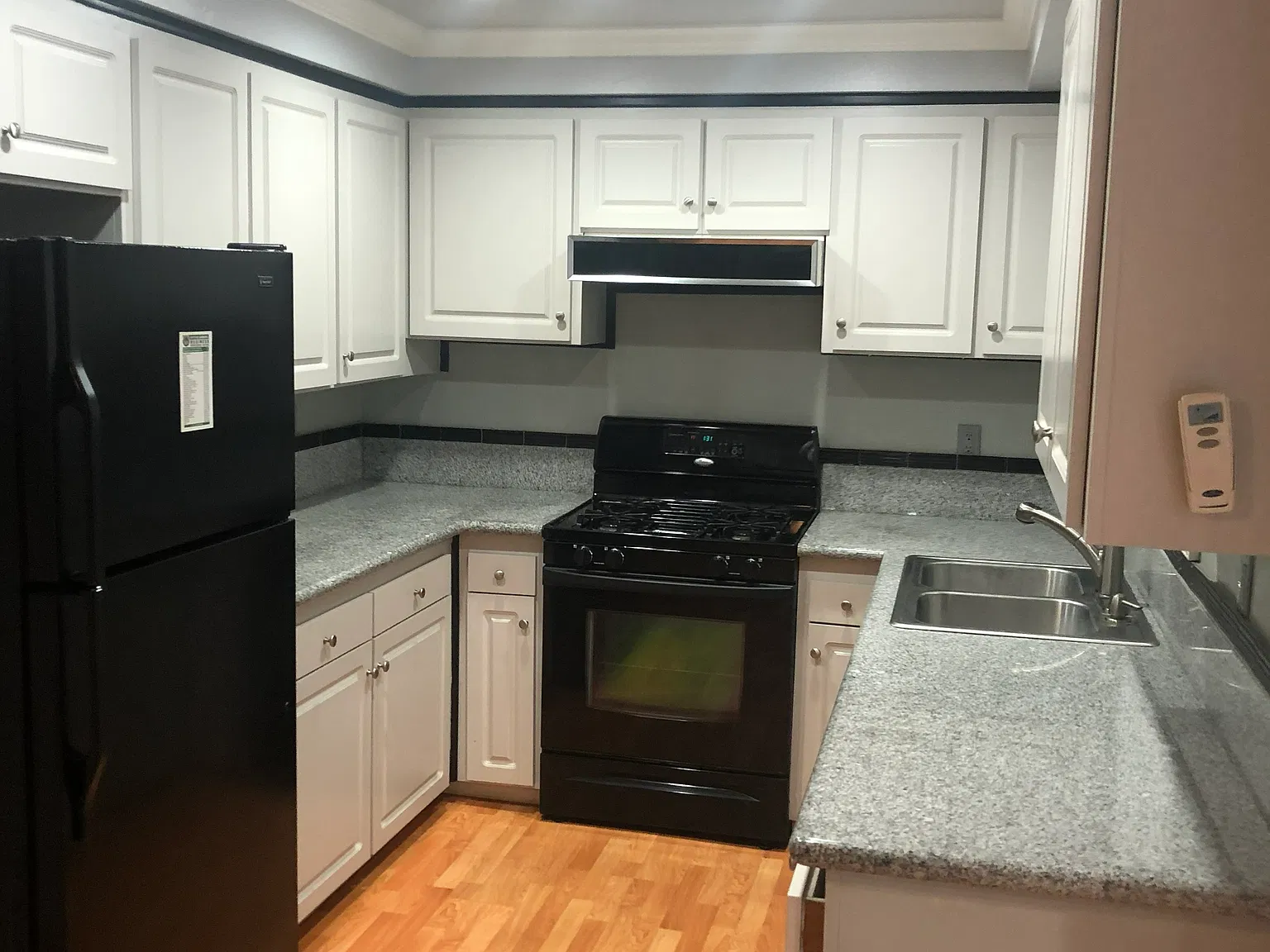 1 bed, 722 sqft, $2,100 — Photo 1