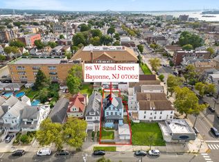 98 W 32nd St FLOOR 2, Bayonne, NJ 07002