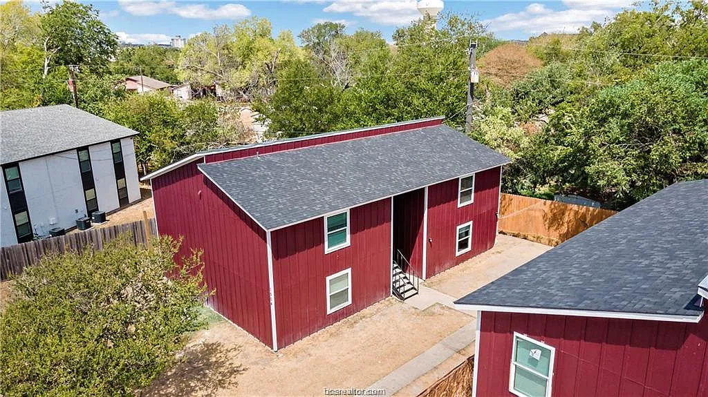 2 bed, 798 sqft, $1,250 — Photo 1