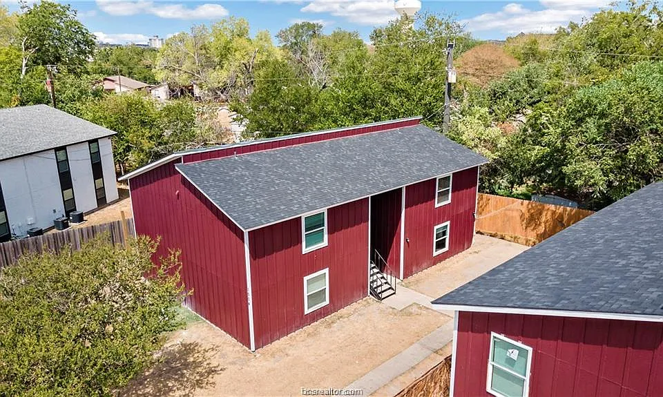 1502 Alpine Cir #D