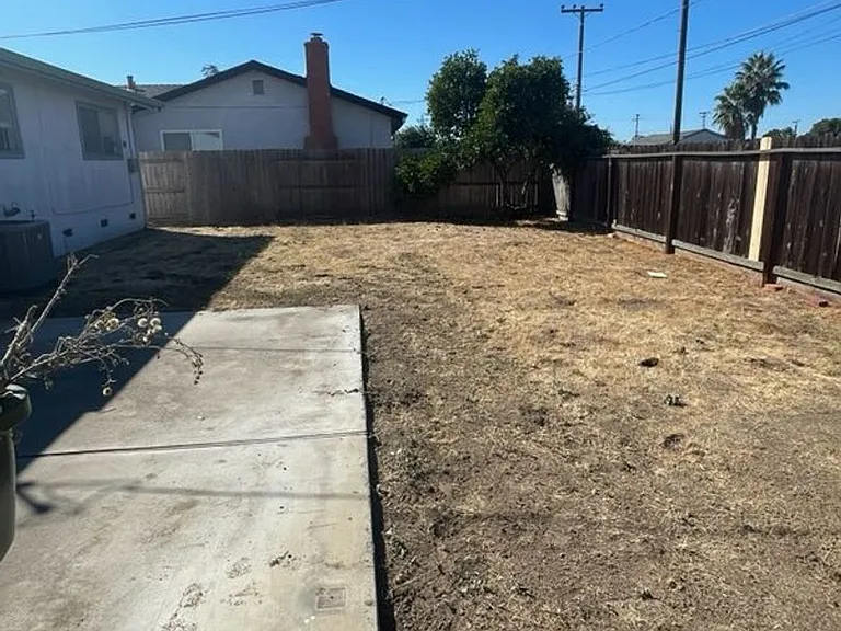 137 Argonaut St — Photo 3