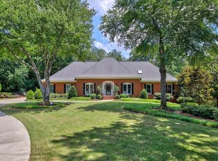565 Saddle Crest Dr, Roswell, GA 30075
