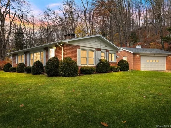 10 Mountain View Terrace, North Branford, CT 06472