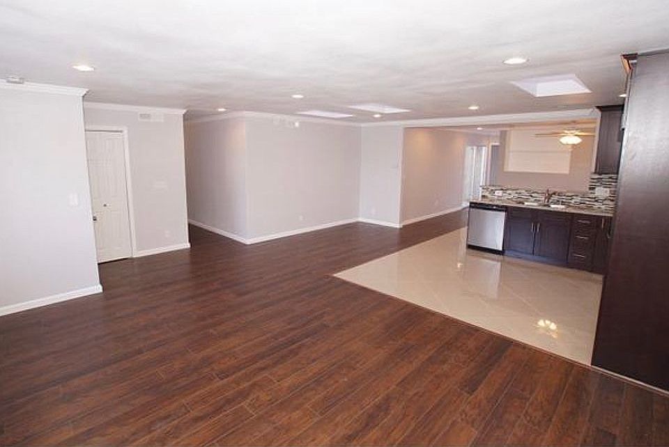 2nd image of 10442 Greenford Dr