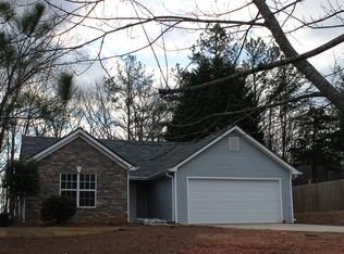 6306 Huntcliff Dr, Flowery Branch, GA