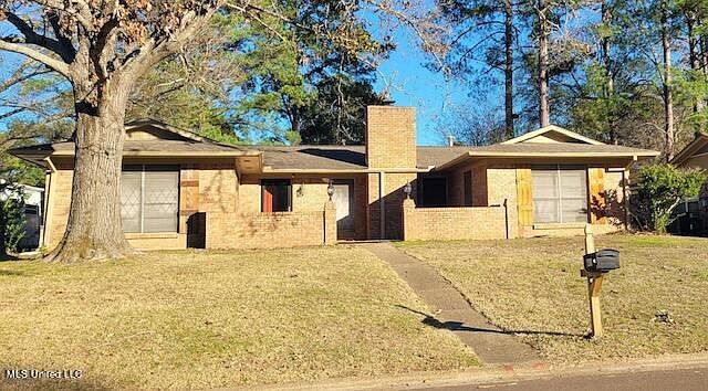1st image of 605 Black Oak Cir