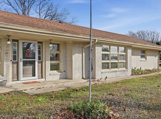 8 Hilltop Rd, Fayetteville, TN 37334