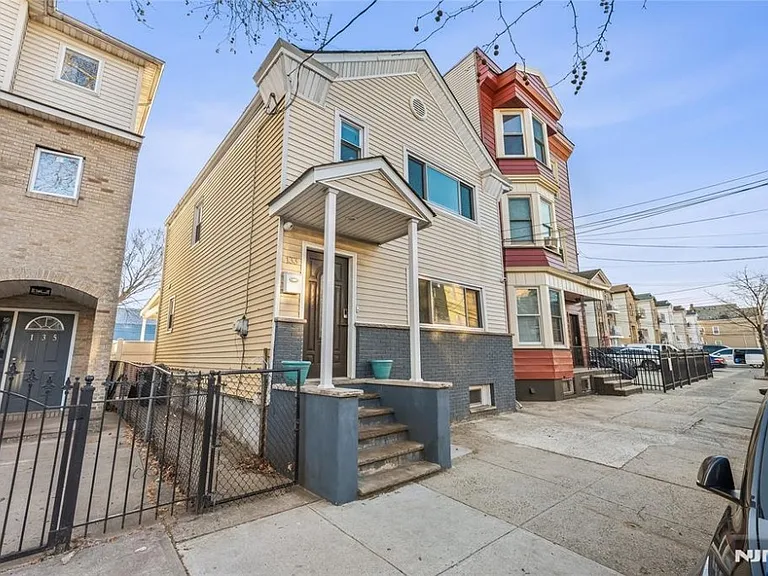 133 Brill St — Photo 15