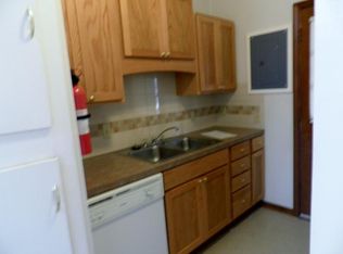 933 Kentucky St APT F, Lawrence, KS 66044