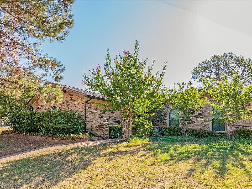1st image of 2700 Riverlake Ct
