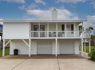 16721 Edward Teach Rd, Jamaica Beach, TX 77554
