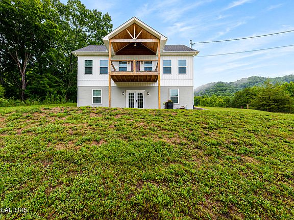 2nd image of 415 Meadow View Dr