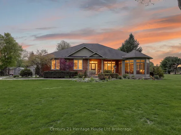 15 Hampden St, Zorra, ON N5C 3J5