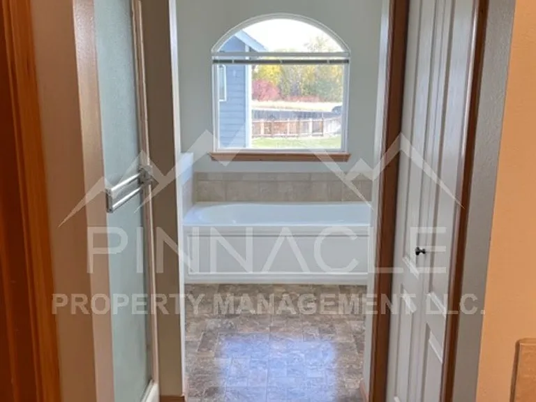 1808 W Clearview Dr — Photo 26