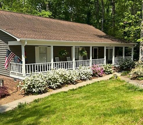 3rd image of 1503 Indian Hills Dr