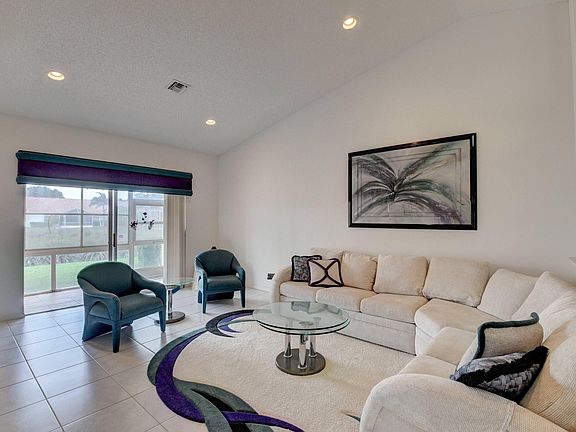 Home For Sale In Floral Lakes