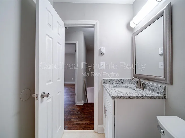 321 S Gardner Ave #6 — Photo 29