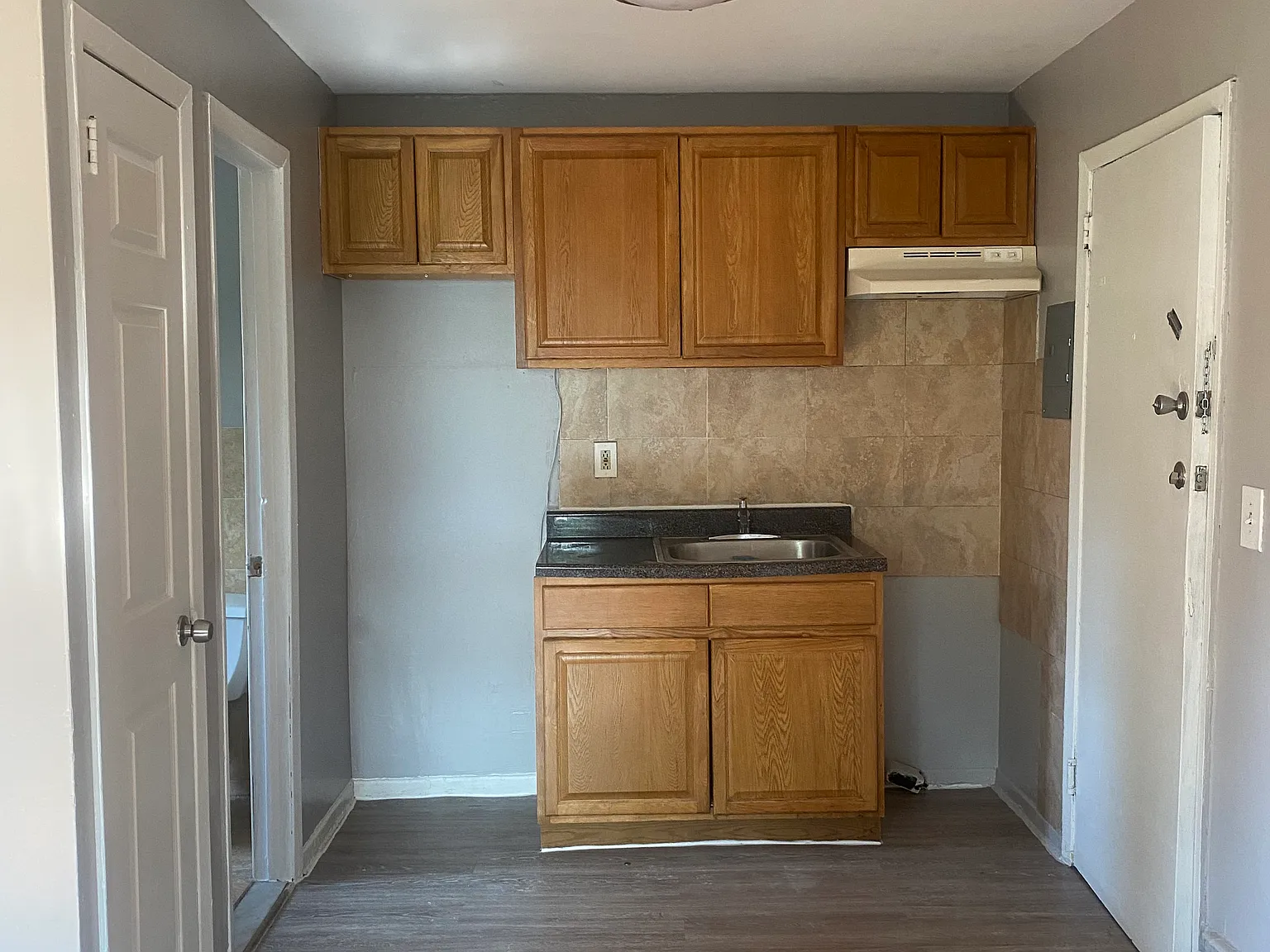 Studio, 500 sqft, $1,300 — Photo 4