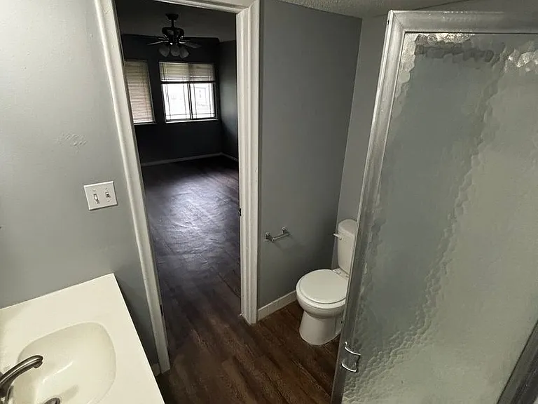 Pet-Friendly Apartments in Shawnee, KS Near Kansas City — Photo 36