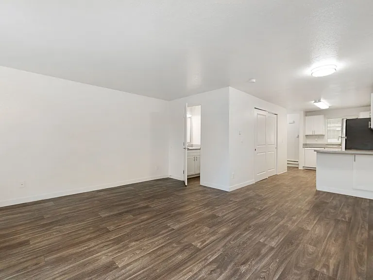 LSLV Lakeshore Lakeview — Photo 21