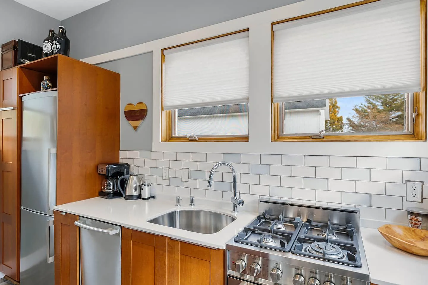 1 bed, $3,270 — Photo 3