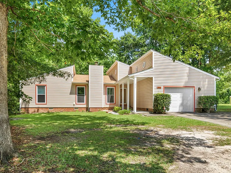 934 Welsh Ln — Photo 25