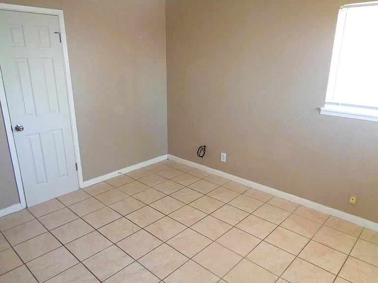8724 Polaris St — Photo 12