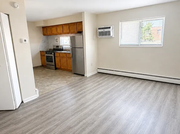 528 Knorr St APT 14, Philadelphia, PA 19111