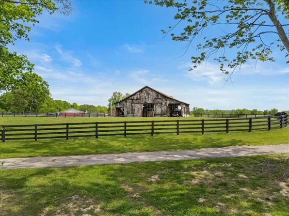 460 Topton Rd Tract 1, London, KY 40744
