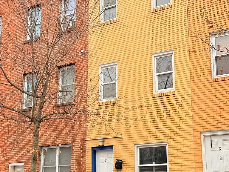 7 W 24th St #1 — Photo 16