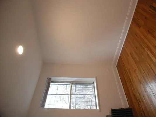 Rented by Vickers Realty | media 8