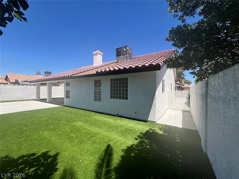 5645 W Katie Ave — Photo 43