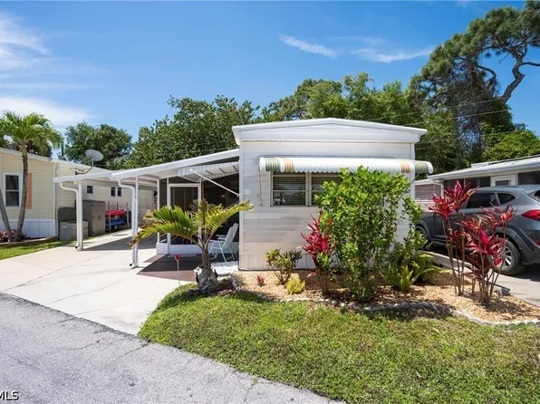 20660 River Dr, Estero, FL 33928