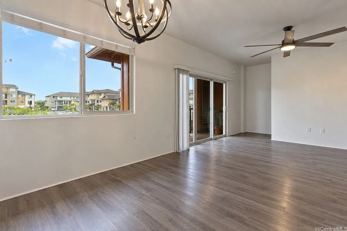 2 bed, 2.5 bath, 1140 sqft, $3,300 — Photo 2